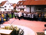 Dorfplatz in Wombach im Oktober 2000, zur Gro�darstellung bitte anklicken